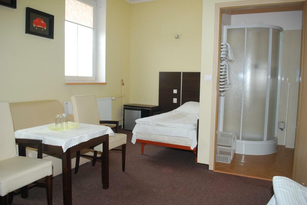 Hotel 104 Старгард-Щециньски Номер фото