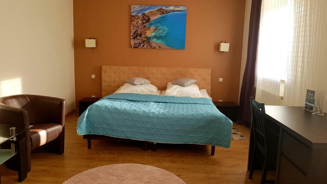 Hotel 104 Старгард-Щециньски Экстерьер фото